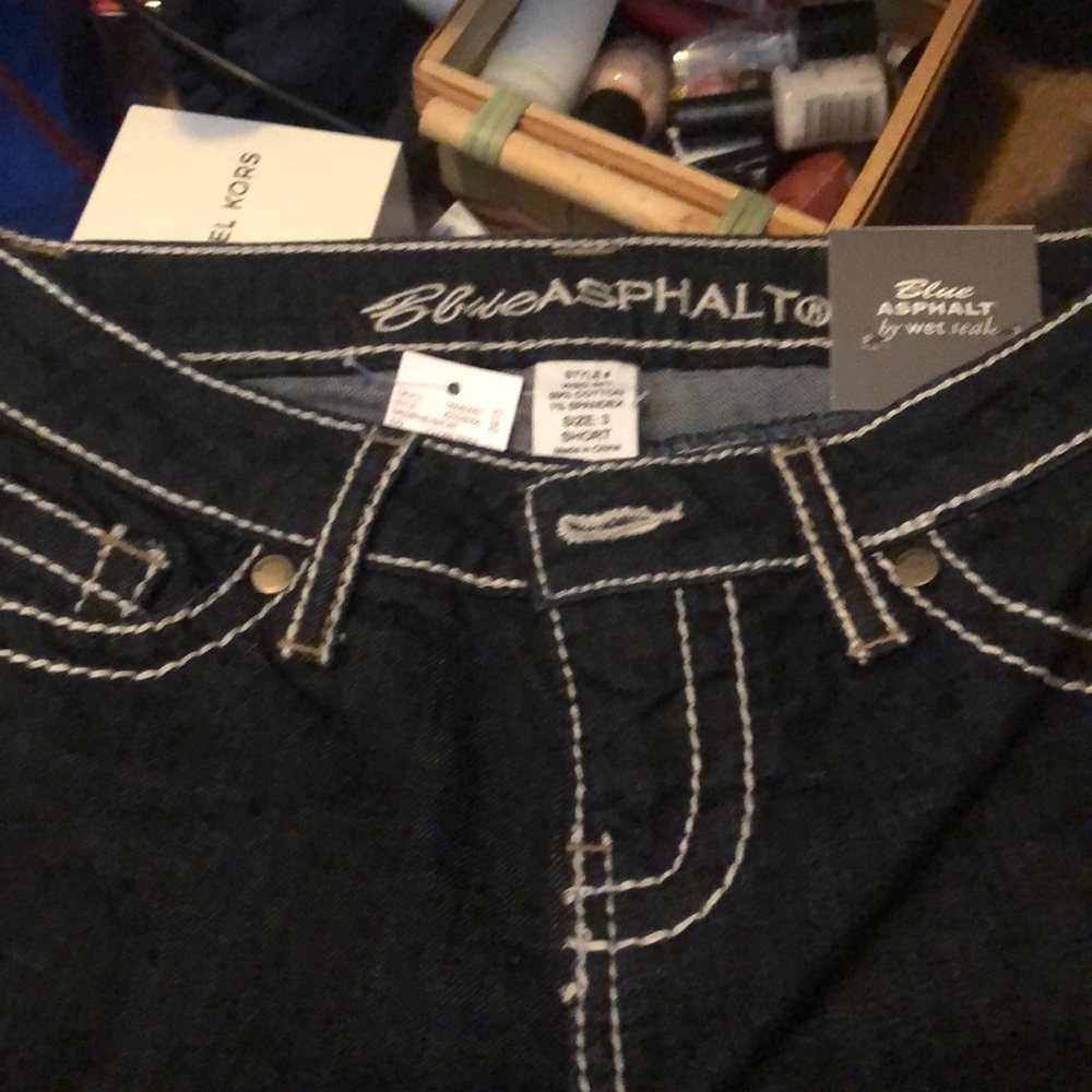 Jean - Picture 2 of 3